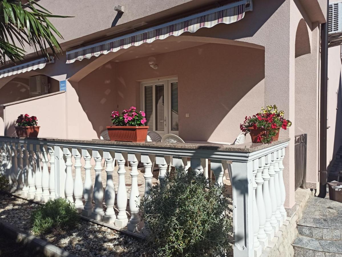 Apartman Vesna *